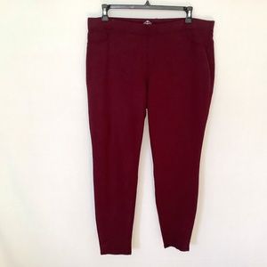 ST. JOHN'S BAY Size 1X Skinny Leg Tummy Control Jersey Knit Burgundy Pants Size